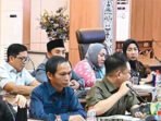 Pemkab Barito Utara bersama DPRD Barito Utara saat mengikuti Rapat Paparan dan dengar Pendapat di Gedung DPRD Barito Utara belum lama ini.