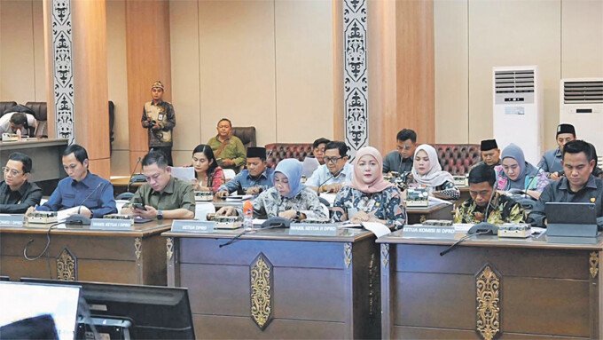 Pemkab Barito Utara bersama DPRD Barito Utara dalam kegiatan pemaparan Skema Multi-Years di Gedung DPRD Barito Utara, Kamis (30/4).