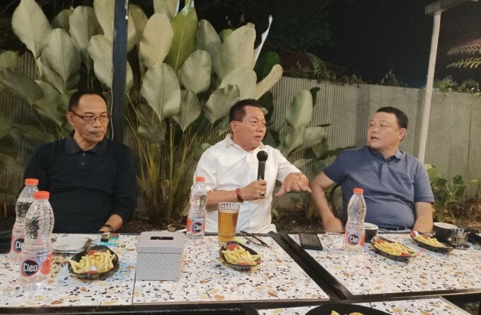 Bupati Kapuas H Muhammad Wiyatno memberikan keterangan saat ngopi dengan awak media belum lama tadi.