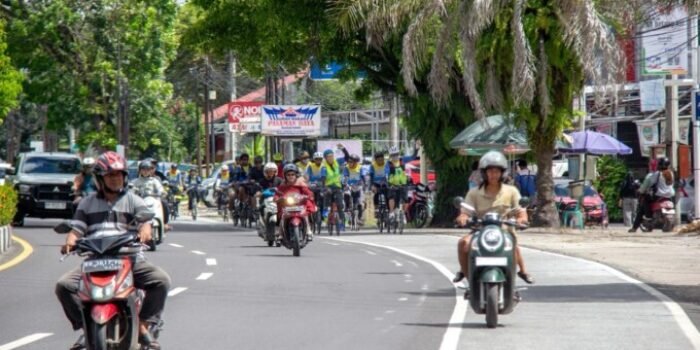 Kondisi jalur pesepeda yang dicat biru di sejumlah ruas di Palangka Raya mendapat sorotan karena cepat memudar, Gubernur Kalteng H Agustiar Sabran memastikan telah menurunkan tim dari inspektorat untuk melakukan pemeriksaan.