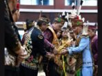 Lamandau Ketua Umum DAD Kalteng, Agustiar Sabran, melantik Bupati Lamandau, Rizky Aditya Putra, sebagai Ketua DAD Lamandau di Aula Jayang Tingang, Kantor Gubernur Kalteng, Jumat (22/5).