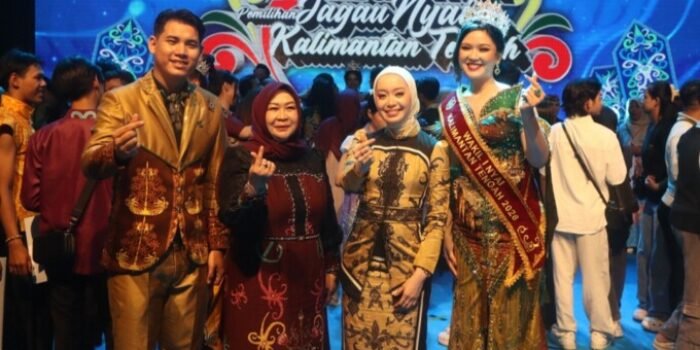 Palangka Raya Ketua TP PKK Kota Palangka Raya, Avina Fairid Naparin dan Kepala Disparbudpora Kota Palangka Raya mengapresiasi atas keberhasilan menyabet gelar Wakil I Nyai Kalteng, pada Ajang Jagau Nyai Kalteng 2026, Selasa (19/5)