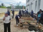 Ketua DPW Partai NasDem Kalteng, Faridawaty Darland Atjeh melakasanakan kegiatan Penanaman bersama di kantor DPW NasDem Kalteng, Selasa (05/05)