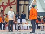 Bupati Barsel, Dr H Eddy Raya Samsuri, saat memimpin Apel Siaga Sensus Ekonomi 2026 di Taman Iring Witu, Kamis (11/6).