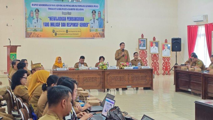Barsel Penjabat (Pj) Sekda Barito Selatan (Barsel), Ita Minarni menghadiri Rapat Koordinasi dan Advokasi Pengarusutamaan Gender (PUG), di Aula Bapperida setempat, belum lama ini.