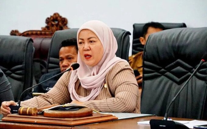 Hj Henny Rosgiaty Rusli SP MM, Wakil Ketua II DPRD Kabupaten Barito Utara