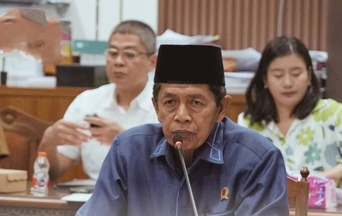 DPRD Kalteng Ketua Komisi I DPRD Kalteng, Muhajirin