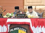 Ketua DPRD Kota Palangka Raya Subandi memimpin Rapat Paripurna ke-5 Masa Persidangan III Tahun Sidang 2025/2026, Senin (15/6).
