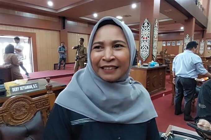 DPRD Kota Palangka Raya2 Hj Mukarramah, Ketua Komisi I DPRD Kota Palangka Raya