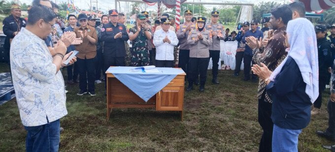 KAPUAS Bupati Kapuas HM Wiyatno saat menghadiri apel siaga antisipasi Karhutla tahun 2026, Jumat (19/6).