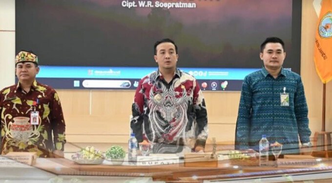 Lamandau Bupati Lamandau, Rizky Aditya Putra, menghadiri Sosialisasi Pemberdayaan Melalui Kemitraan Usaha Mikro di Nanga Bulik, belum lama ini.