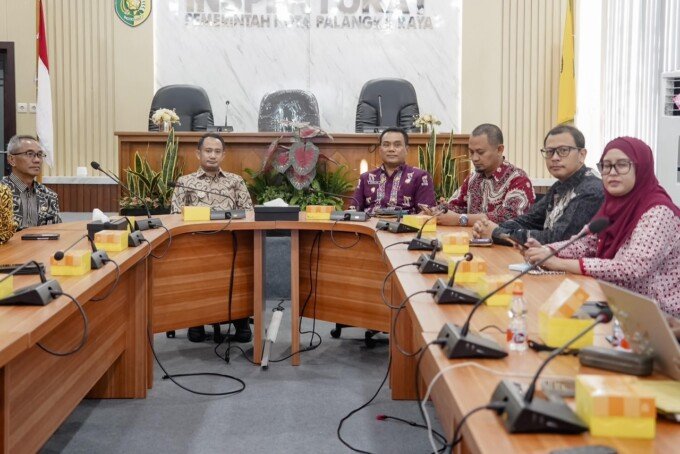 PALANGKA RAYA Wali Kota Palangka Raya Fairid Naparin menghadiri Rapat Exit Meeting Calon Percontohan Kabupaten/Kota Antikorupsi Tahun 2026 di Kantor Inspektorat Kota Palangka Raya, Kamis (4/6).