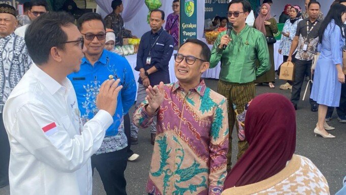 Wali Kota Palangka Raya, Fairid Naparin saat menghadiri kegiatan Gerakan Pangan Murah, beberapa waktu lalu.