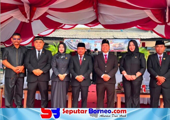 Wakil Ketua I DPRD Kapuas Yohanes dan Wakil Ketua II DPRD Kapuas Berinto bersama anggota DPRD Kapuas hadiri upacara HUT Bhayangkara Ke-80 di halaman Kantor Bupati Kapuas, Rabu (1/7/2026).