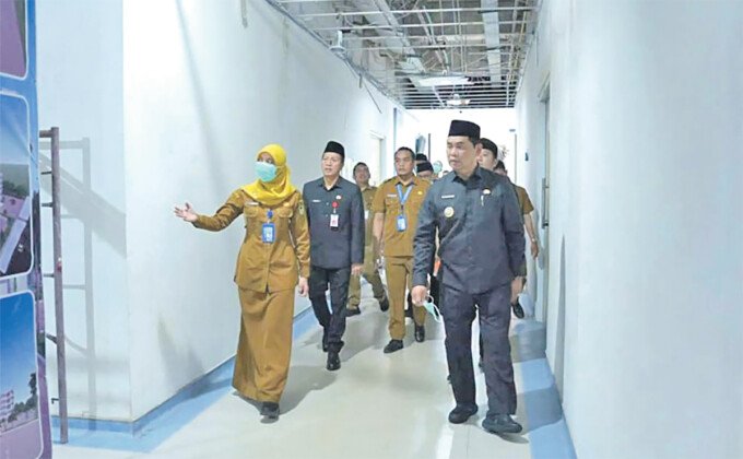 Pemerintah Kabupaten Barito Utara yang dipimpin langsung Bupati Barito Utara H Shalahuddin ST MT saat inspeksi mendadak rombongan bupati ke RSUD Muara Teweh, Senin (20/7).
