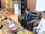 Bupati Barito Utara H Shalahuddin ST MT panggil Manager ULP PLN Barito Utara di Kantornya. Hal itu menyusul, imbas terjadinya pemadaman listrik yang kerap terjadi, Senin (26/7).