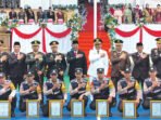 Bupati Barito Utara H Shalahuddin ST MT bersama Forum Koordinasi Pimpinan Daerah (Forkopimda) Kabupaten Batara saat foto bersama usai Upacara HUT ke-80 Bhayangkara di Arena Terbuka Tiara Batara, Rabu (1/7).