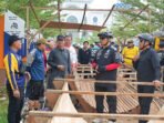 Barito Utara2 Bupati Barito Utara H Shalahuddin ST MT ditemani Wakil Bupati Felix Sonadie Y Tingan A Md, Sekertaris Daerah Drs Muhlis, beserta jajaran Forkopimda dan Kepala OPD saat meninjau Kondisi Pengerjaan Jalan Area Islamic Center, Jumat (3/7).