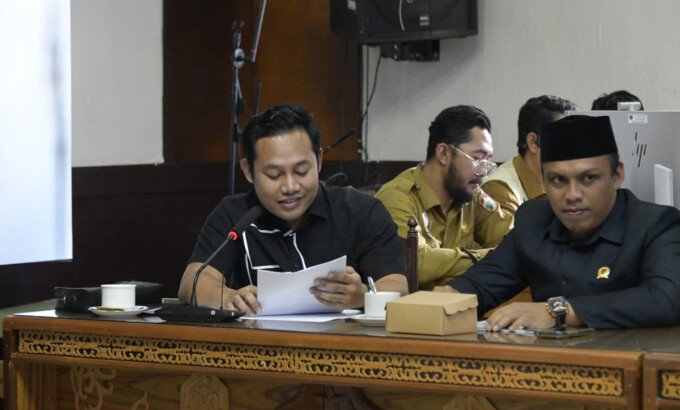 Anggota Komisi III DPRD Kalimantan Tengah, Wengga Febri Dwi Tananda saat menghadiri rapat bersama SOPD Provinsi Kalteng, belum lama ini.