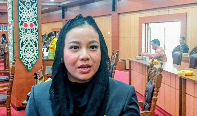 DPRD Kota Palangka Raya Sekre taris Komisi III DPRD Kota Palangka Raya, Rana Muthia