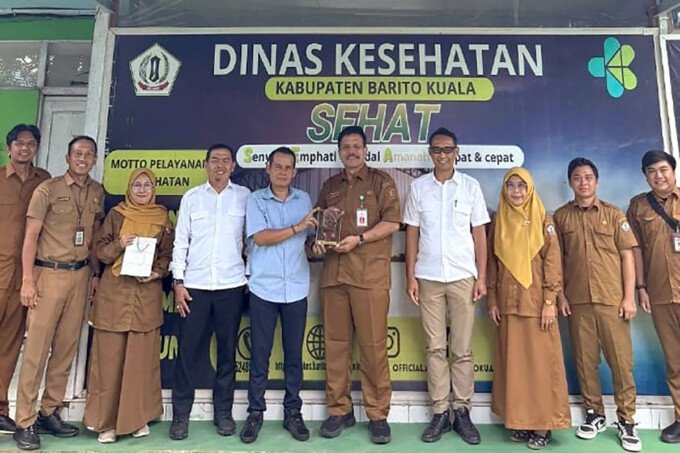 Anggota Komisi III DPRD Kota Palangka Raya Arif M Norkim saat studi banding ke Dinas Kesehatan Kabupaten Barito Kuala, Selasa (23/6).