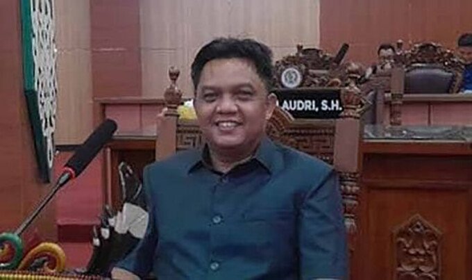 DPRD Kota Palangka Raya2 Sekretaris Komisi II DPRD Kota Palangka Raya, Sumadi.