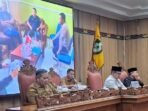 Pj Sekda Kotim Umar Kaderi saat menghadiri Rapat Paripurna di DPRD Kotim, terkait hasil reses, Senin (27/7/2026).