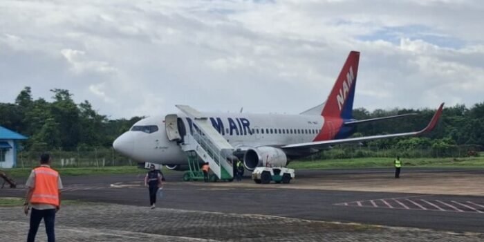 Pesawat NAM Air saat mendarat di Bandara H.Asan Sampit belum lama ini.