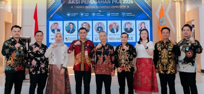 Bupati Lamandau, Rizky Aditya Putrasaat meluncurkan aplikasi Layar Informasi Keprotokolan (LIKE) di Aula BPKPD setempat, Jumat (3/7).