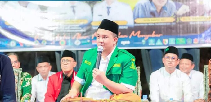 Lamandau Bupati Lamandau, Rizky Aditya Putra, menghadiri sekaligus menutup puncak rangkaian kegiatan Grebeg Suro di kawasan Bundaran Rusa, Nanga Bulik, Sabtu (11/7) malam.