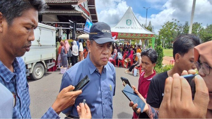 Asisten II Bidang Perekonomian dan Pembangunan Setda Kotim, Rody Kamislam, saat diwawancarai awak media belum lama ini.