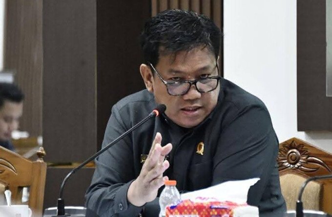3 Anggota Komisi I DPRD Kalteng, Purdiono