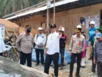 Bupati Barito Utara, H Shalahuddin ST MT, didampingi Sekda, Drs Muhlis meninjau progres pembangunan Jembatan Sikan-Tumpung Laung di Kecamatan Montallat, Rabu (26/8). Bupati Barito Utara, H Shalahuddin ST MT, didampingi Sekda, Drs Muhlis meninjau progres pembangunan Jembatan Sikan-Tumpung Laung di Kecamatan Montallat, Rabu (26/8).