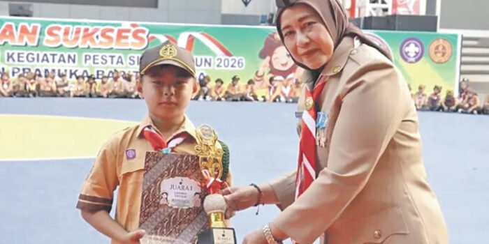 Ketua Kwarcab Gerakan Pramuka Kabupaten Barito Utara, Hj Maya Savitri, menutup resmi Pesta Siaga 2026, di Arena Terbuka Tiara Batara, Muara Teweh, Senin (24/8). Ketua Kwarcab Gerakan Pramuka Kabupaten Barito Utara, Hj Maya Savitri, menutup resmi Pesta Siaga 2026, di Arena Terbuka Tiara Batara, Muara Teweh, Senin (24/8).