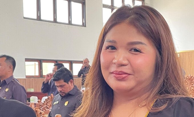 Anggota DPRD Kabupaten Gunung Mas Neni Yuliani. Anggota DPRD Kabupaten Gunung Mas Neni Yuliani.