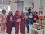 DPRD Kalteng Ketua Fisdawan DPRD Kalteng, Apristini Arton S Dohong, bersama Ketua DWP Sekretariat DPRD Kalteng, Fitri Pajarudinnor, beserta jajaran saat mengunjungi Museum Batik Indonesia di kawasan Taman Mini Indonesia Indah (TMII), Jakarta, Sabtu (8/8).