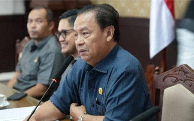 Ketua Komisi III DPRD Provinsi Kalimantan Tengah, Sugiyarto, memberikan keterangan terkait pengawasan standar operasional dapur pada Program Makan Bergizi Gratis (MBG), Rabu (5/8).