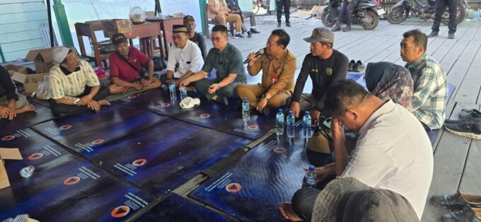 DPRD Provinsi Kalimantan Tengah Wakil Ketua III DPRD Provinsi Kalimantan Tengah, Junaidi, memberikan keterangan terkait dorongan percepatan akses jalur darat Katingan Kuala menuju Mendawai di Palangka Raya, Selasa (4/8).