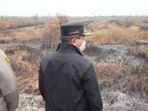 Bupati Kapuas HM Wiyatno memantau areal terdampak kebakaran hutan dan lahan (karhutla) di wilayah Kecamatan Kapuas Murung dan Dadahup.