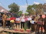KAPUAS BPBD Kapuas menyalurkan bantuan pangan kepada warga terdampak kebakaran di Desa Palingkau Lama, Kecamatan Kapuas Murung.