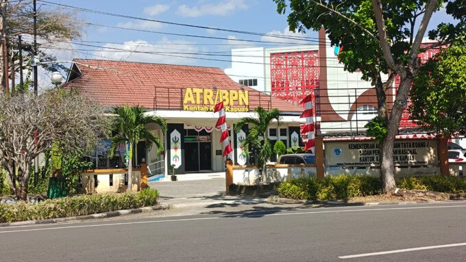 Kapuas Kantor BPN Kapuas yang berada di Jalan Tambun Bungai akan dibongkar untuk perluasan halaman kantor Dinkes.