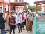 Wakil Bupati Kotim Irawati saat melakukan pendampingan Plt Kepala BPKP Perwakilan Kalteng Hanik Inayatur Rohmah. Untuk meninjau SRT 01 Kotim yang berada di Jalan Wengga Metropolitan, Selasa (11/8/2026).