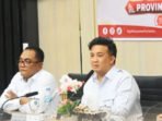 Bupati Lamandau, Dr Rizky Aditya Putra (tengah), menyambut kunjungan kerja dalam rangka reses Anggota Komisi XII DPR RI, Sigit K Yunianto, di Kantor Bupati Lamandau, Senin (3/8).