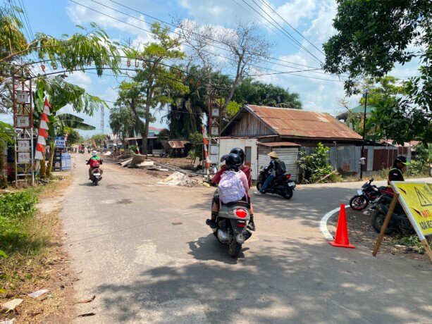 Peningkatan infrastruktur Kota Palangka Raya terus dilakukan untuk meningkatkan kenyamanan dan keselamatan pengguna jalan, Kamis (6/8).