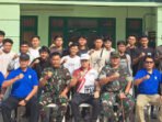 Staf Ahli Bupati Bidang Pemerintahan, Hukum, dan Politik, Wim RK Benung, saat melepas tim sepak bola Kabupaten Kotawaringin Timur yang akan berlaga pada Kejuaraan Piala Gubernur Kalimantan Tengah di Palangka Raya.