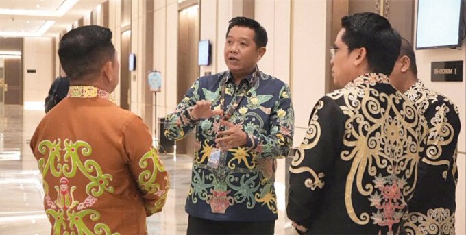 Wakil Bupati Barito Utara, Felix Sonadie Y Tingan AMd menghadiri acara Apresiasi Pemerintah Daerah Berprestasi Regional Kalimantan Batch II di Platinum Hotel and Convention Hall Balikpapan, Kalimantan Timur, Kamis (3/9).