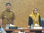 Bupati Barito Utara, H Shalahuddin ST MT, didampingi Asisten III Setda Barito Utara, Hj Annisa Cahyawati, mengikuti Rapat Koordinasi Nasional Penanggulangan Karhutla 2026 secara daring dari Ruang Rapat A Kantor Bupati setempat, Senin (7/9). Bupati Barito Utara, H Shalahuddin ST MT, didampingi Asisten III Setda Barito Utara, Hj Annisa Cahyawati, mengikuti Rapat Koordinasi Nasional Penanggulangan Karhutla 2026 secara daring dari Ruang Rapat A Kantor Bupati setempat, Senin (7/9).