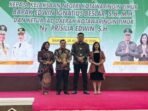 Bupati Kotim H. Halikinnor, saat foto bersama usai menghadiri ramah tamah dan perkenalan Kepala Kejari Kotim yang baru, Edwin Ignatius Beslar, di Aula Rumah Jabatan Bupati Kotim, Jumat (28/8/2026). Bupati Kotim H. Halikinnor, saat foto bersama usai menghadiri ramah tamah dan perkenalan Kepala Kejari Kotim yang baru, Edwin Ignatius Beslar, di Aula Rumah Jabatan Bupati Kotim, Jumat (28/8/2026).