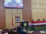 Wali Kota Palangka Raya Fairid Naparin mengikuti Rapat Paripurna Ke-2 Masa Persidangan I Tahun Sidang 2026/2027 DPRD Kota Palangka Raya di ruang Rapat Dewan Lantai II, Senin (31/8). Wali Kota Palangka Raya Fairid Naparin mengikuti Rapat Paripurna Ke-2 Masa Persidangan I Tahun Sidang 2026/2027 DPRD Kota Palangka Raya di ruang Rapat Dewan Lantai II, Senin (31/8).