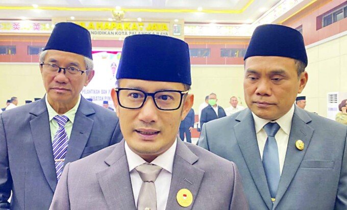 Wali Kota Palangka Raya, Fairid Naparin usai melantik sejumlah pejabat struktural, barubaru ini.